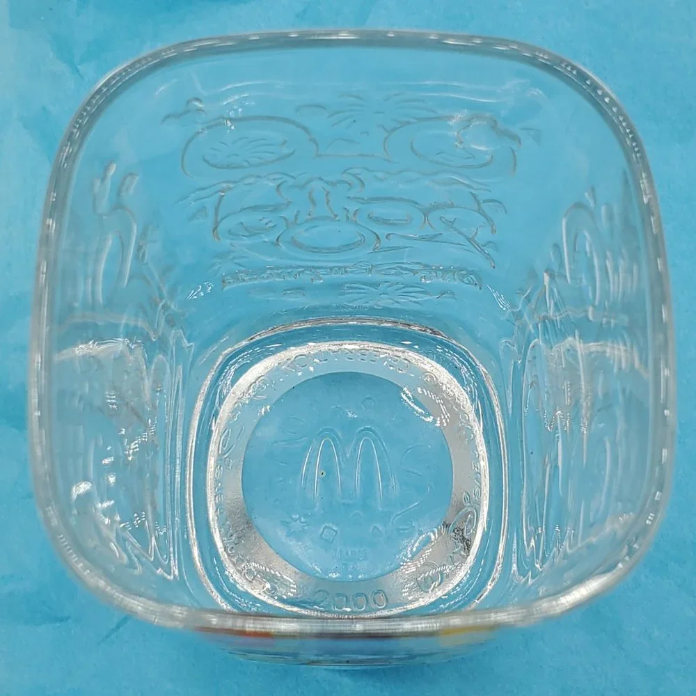 Vintage 2000 McDonald's Disney 3D design square glasses set‎ of 2